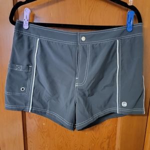 Free country shorts w/inside liner
